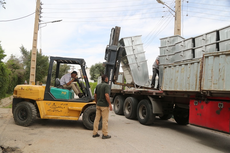 نوسازی سطل‌های جمع آوری پسماند شهری با مشارکت شرکت نفت و گاز مسجدسلیمان